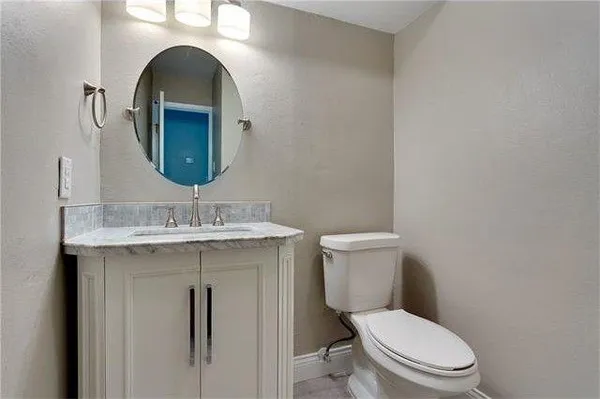 $1,900 | 2706 Mulford Cove, Unit B, Austin, TX 78741