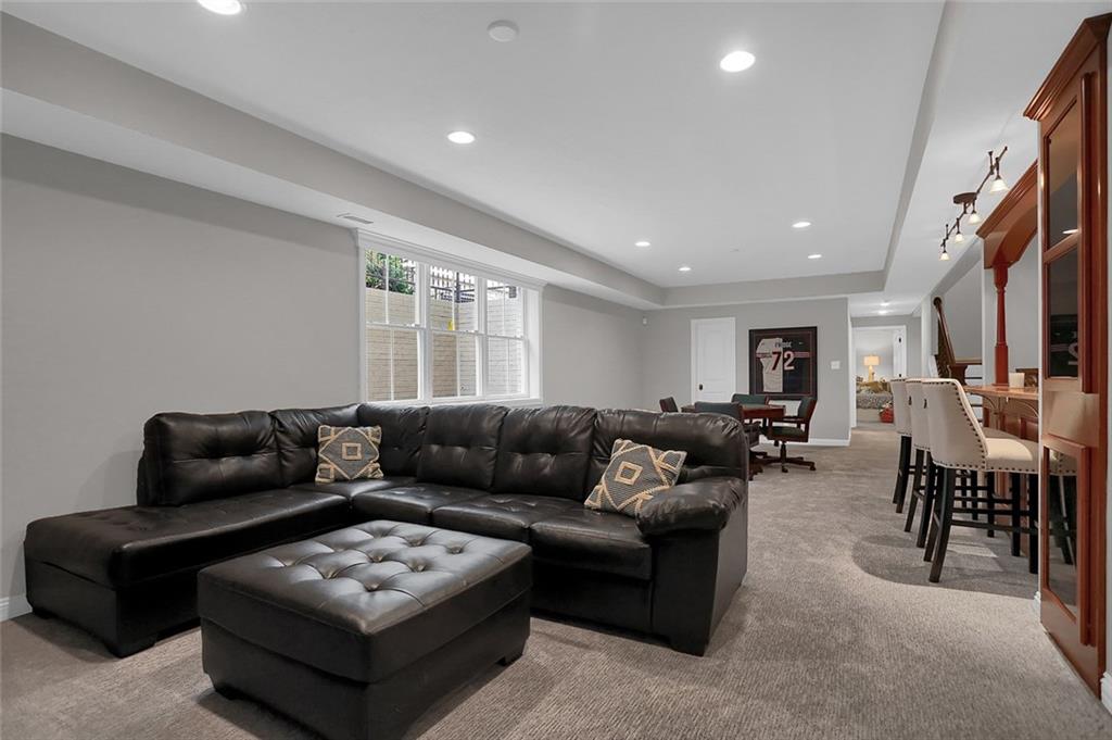 2289 Finchley Road Carmel, IN 46032 - Photo 45 of 60 Gallery Image 45