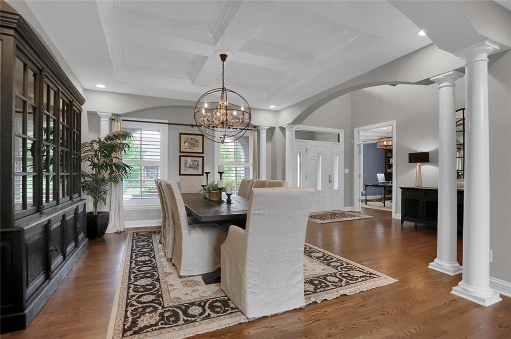 2289 Finchley Road Carmel, IN 46032 - Photo 8 of 60 Gallery Image 8