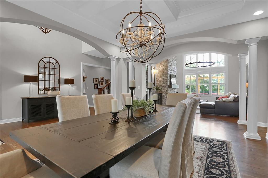 2289 Finchley Road Carmel, IN 46032 - Photo 9 of 60 Gallery Image 9