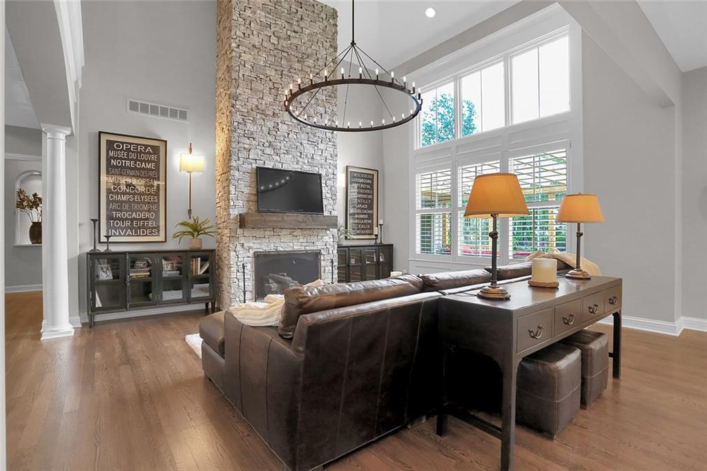 2289 Finchley Road Carmel, IN 46032 - Photo 10 of 60 Gallery Image 10