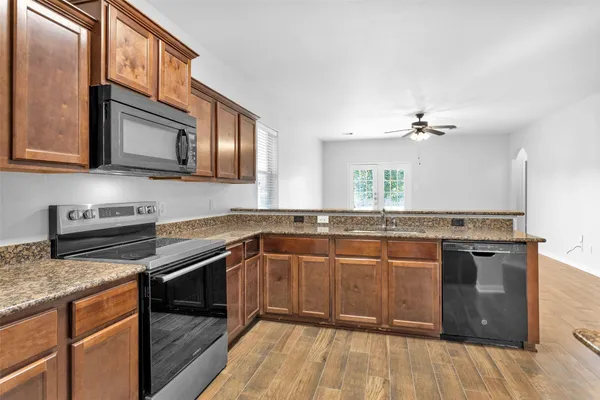 $1,795 | 30831 West Lost Creek Boulevard, Magnolia, TX 77355