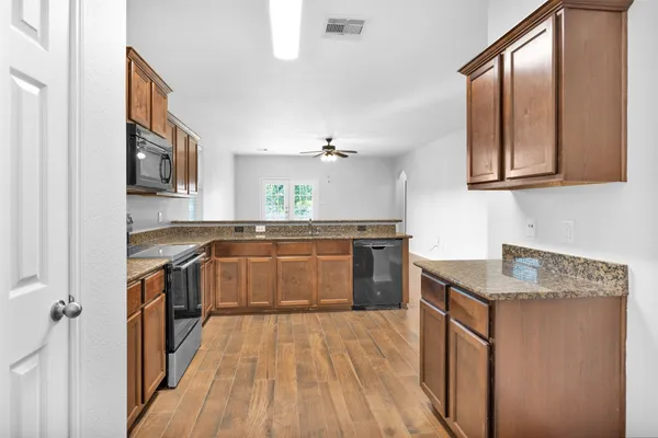 $1,795 | 30831 West Lost Creek Boulevard, Magnolia, TX 77355