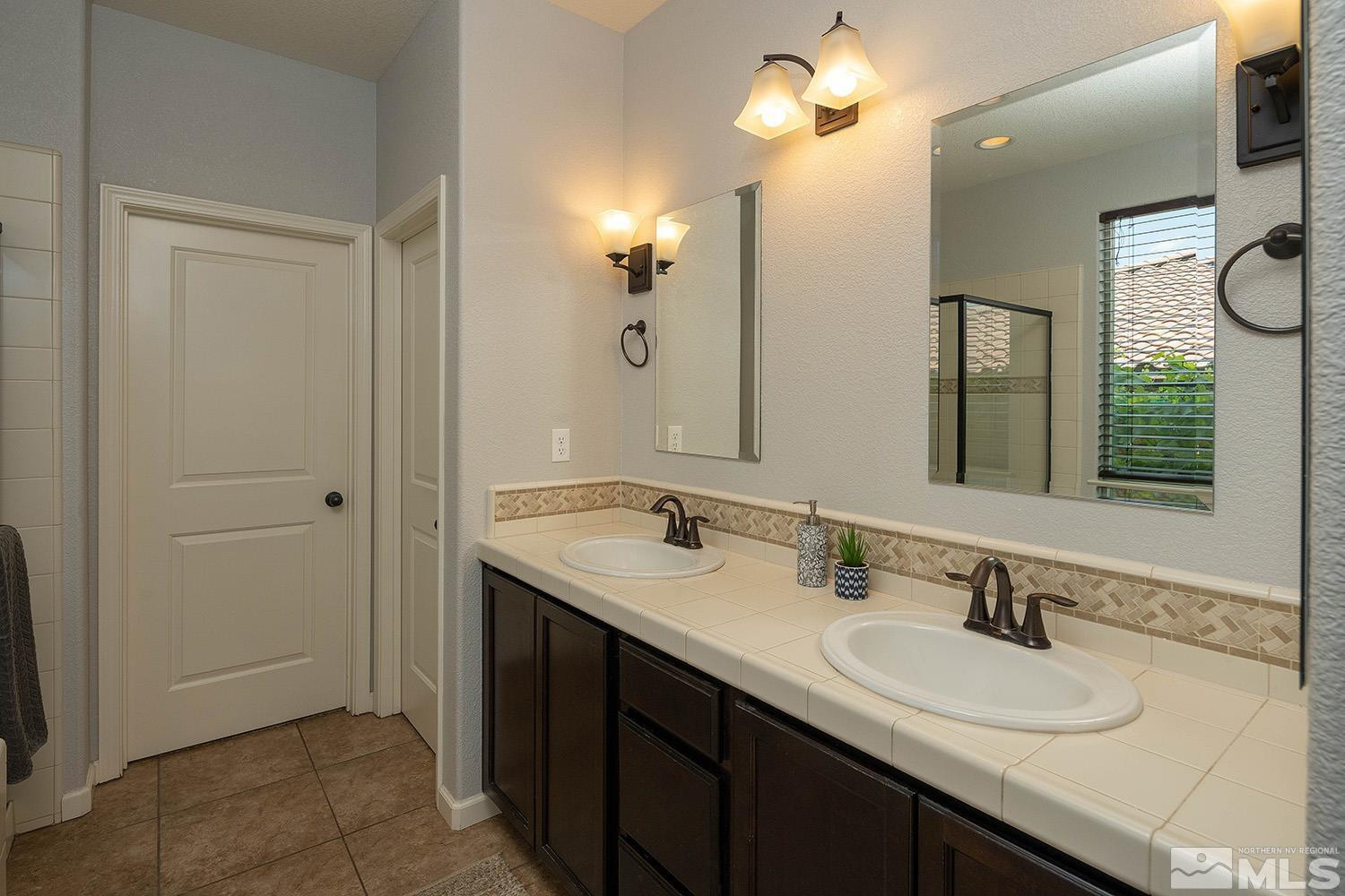 2808 Kimberlite Road Sparks, NV 89436 - Photo 15 of 32 Photo 15