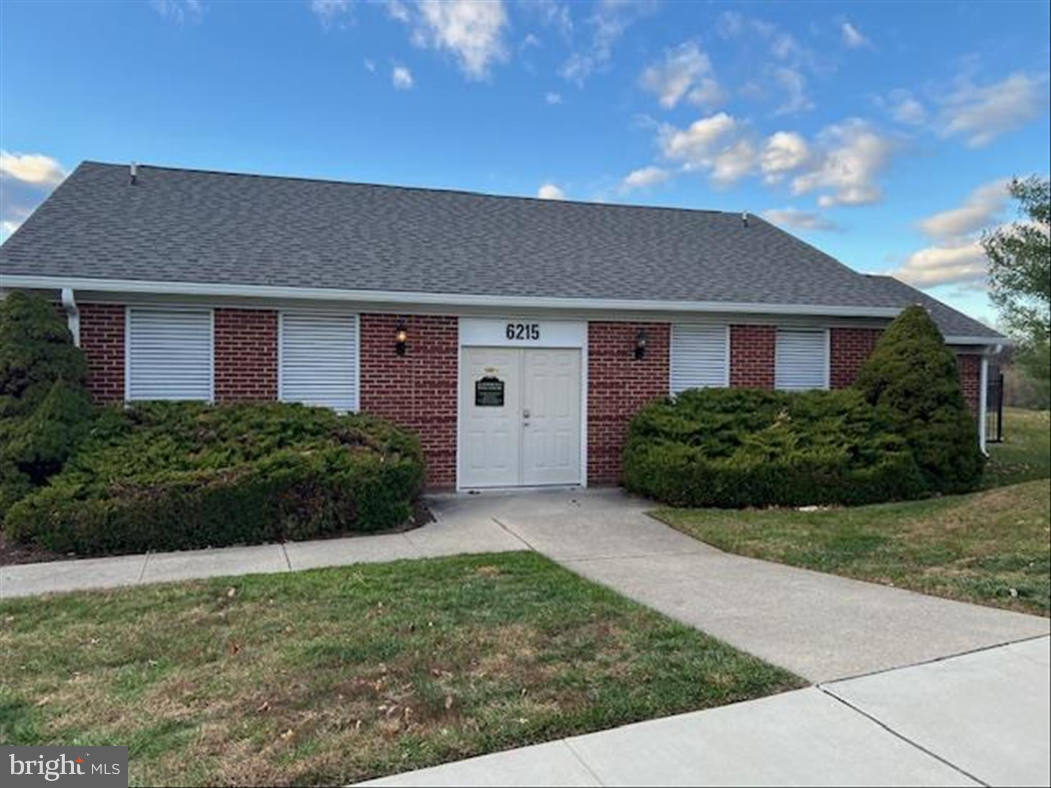 6184 Sawyer Road New Market, MD 21774 - Photo 48 of 60 Community Pool