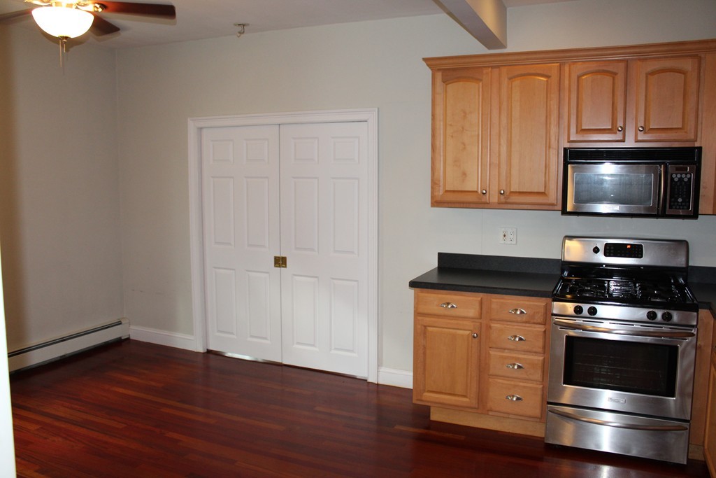 582 East 4th Street, Unit 2 Boston, MA 02127 - Photo 3 of 10