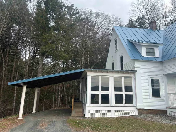 $449,000 | 978 Dartmouth College Highway, Orford, NH 03777