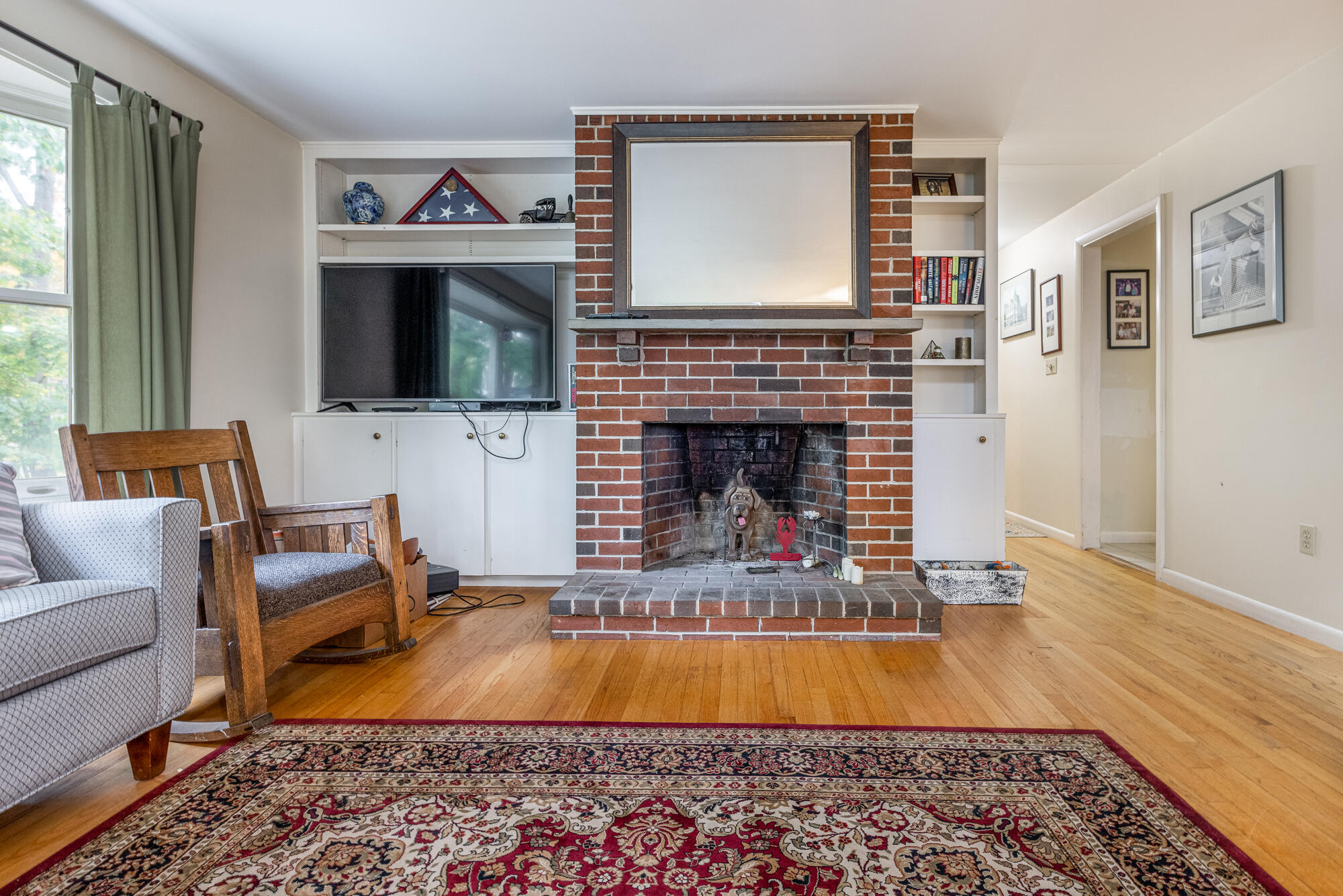 833 Shore Road Cape Elizabeth, ME 04107 - Photo 4 of 28 Living Room-3