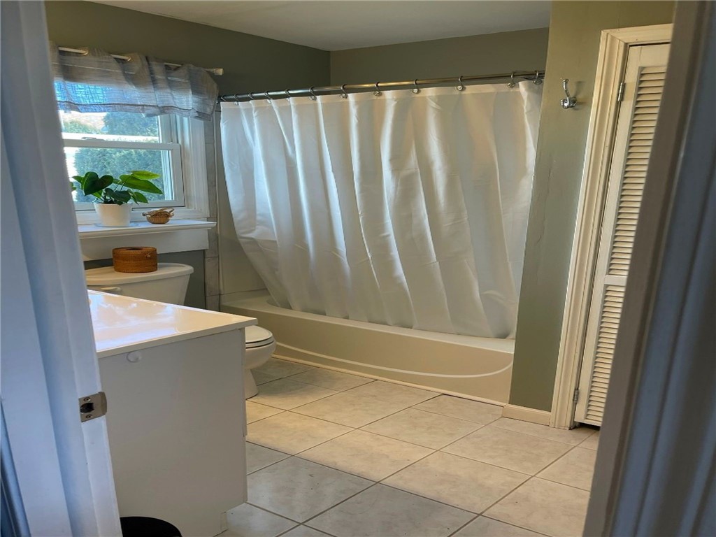 4 Bayview Avenue Bristol, RI 02809 - Photo 13 of 24