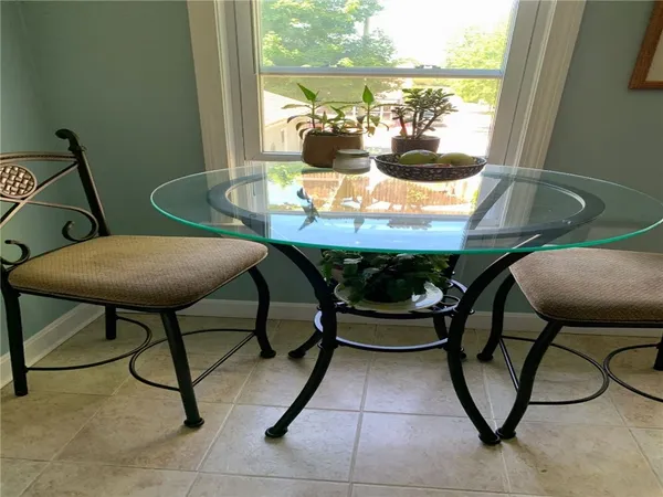 $699,900 | 4 Bayview Avenue, Bristol, RI 02809