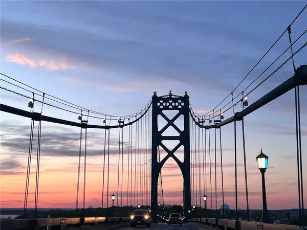 $699,900 | 4 Bayview Avenue, Bristol, RI 02809