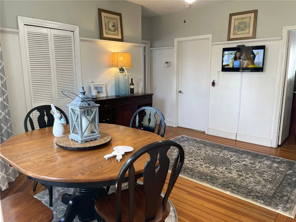4 Bayview Avenue Bristol, RI 02809 - Photo 3 of 24