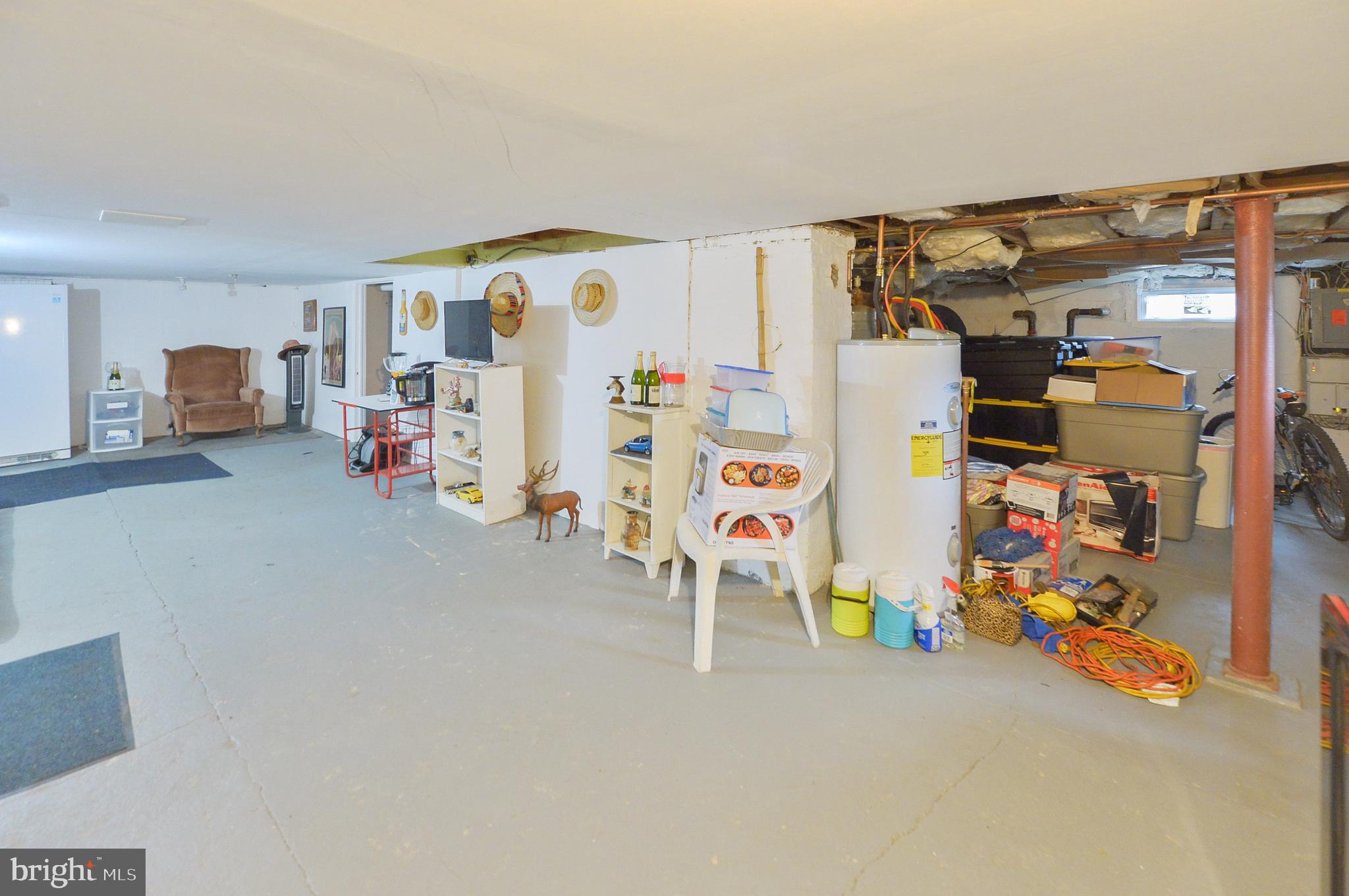 922 Route 601 Skillman Nj 08558 Skillman, NJ 08558 - Photo 37 of 59 a view of livingroom with furniture and a chandelier