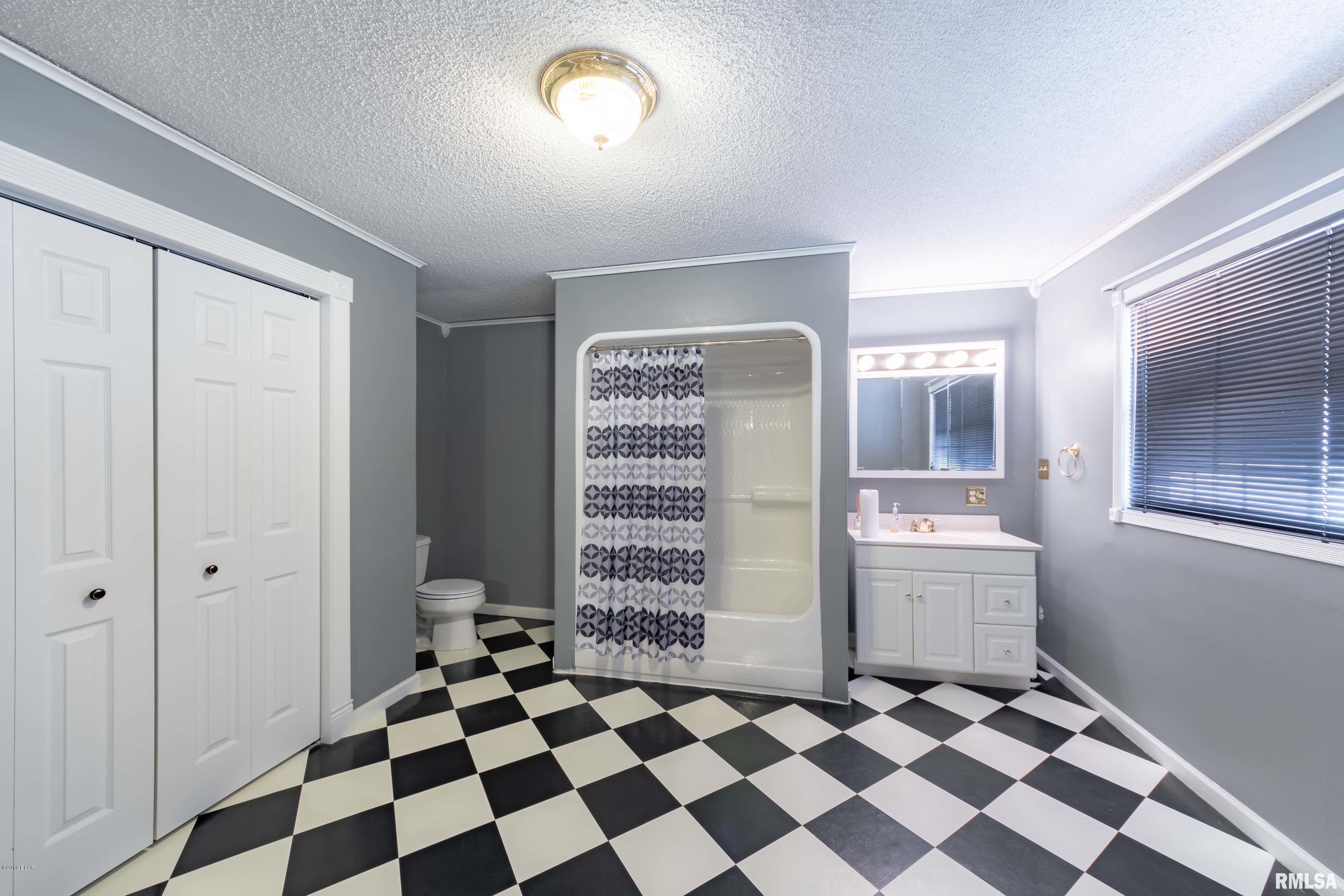 17265 Freeman Spur Road Herrin, IL 62948 - Photo 13 of 30 Gallery Image 13