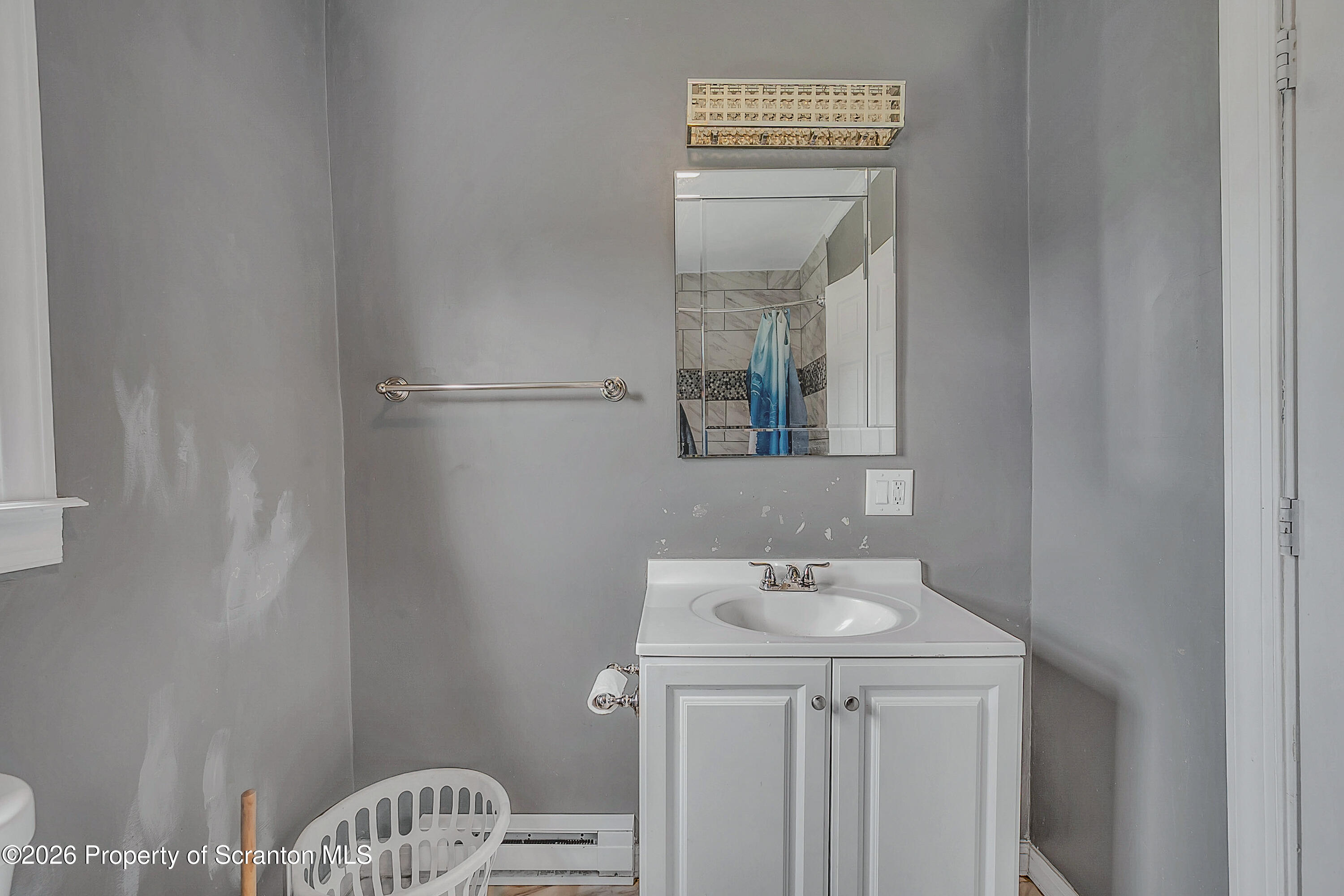 29 Rittenhouse Street Simpson, PA 18407 - Photo 22 of 36 1/2 Bathroom