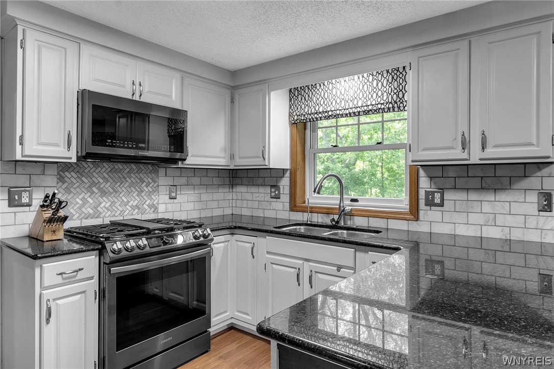 180 Rambling Road Amherst, NY 14051 - Photo 15 of 45