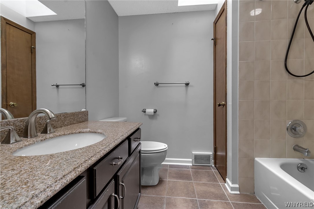 180 Rambling Road Amherst, NY 14051 - Photo 37 of 45