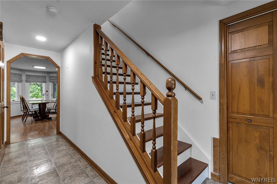 180 Rambling Road Amherst, NY 14051 - Photo 5 of 45