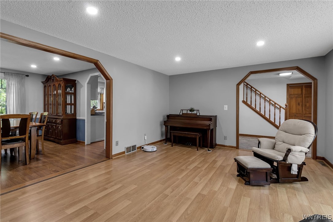 180 Rambling Road Amherst, NY 14051 - Photo 8 of 45