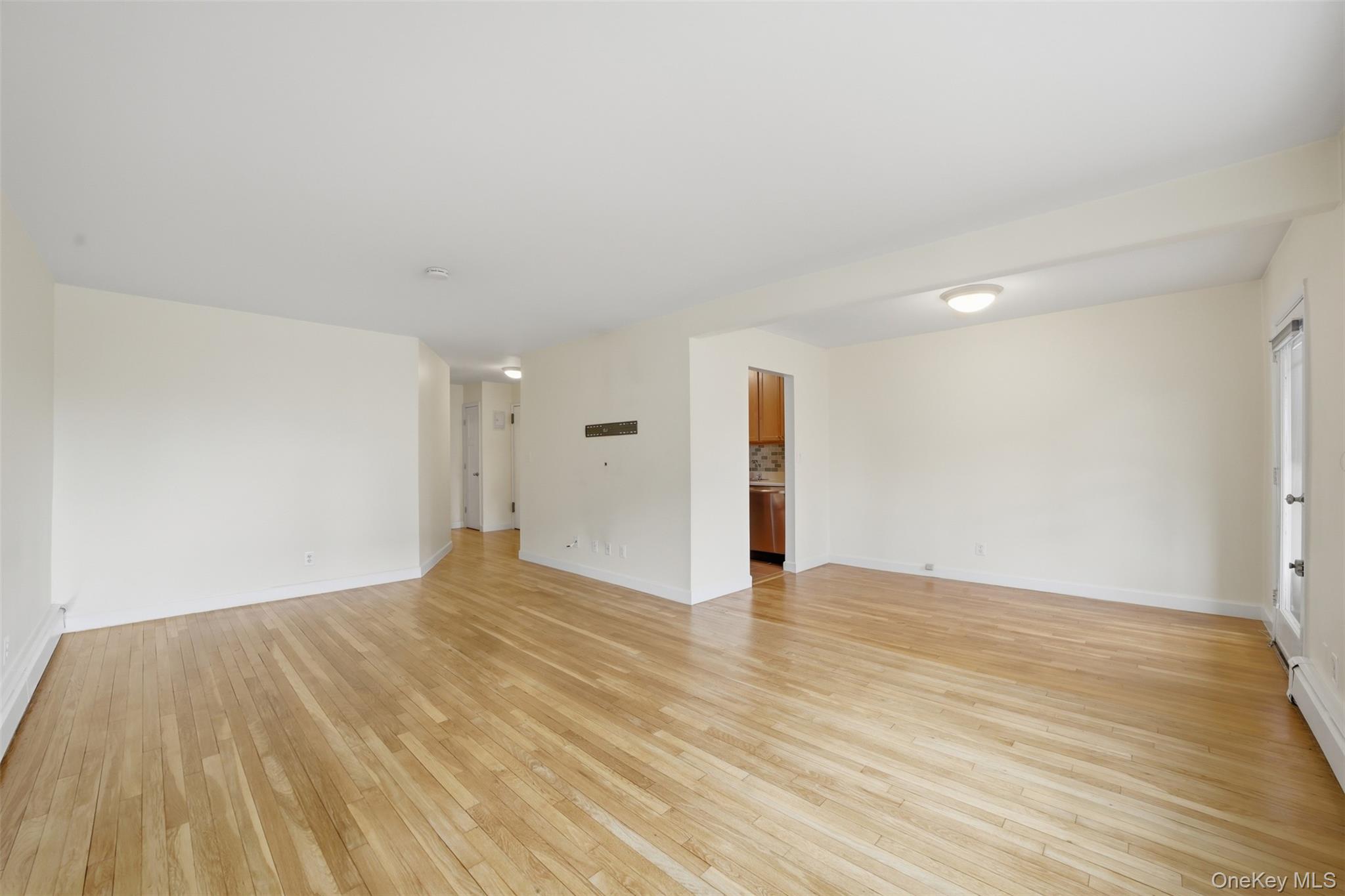 667 Pelham Road, Unit B10 New Rochelle, NY 10805 - Photo 3 of 16 a view of an empty room