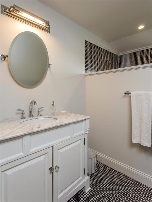 60 Blue Ridge Cove Road Yarmouth, ME 04096 - Photo 30 of 34 Bathroom