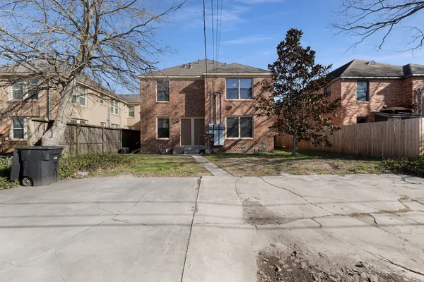 $1,750 | 2306 Blodgett Street, Unit 2, Houston, TX 77004