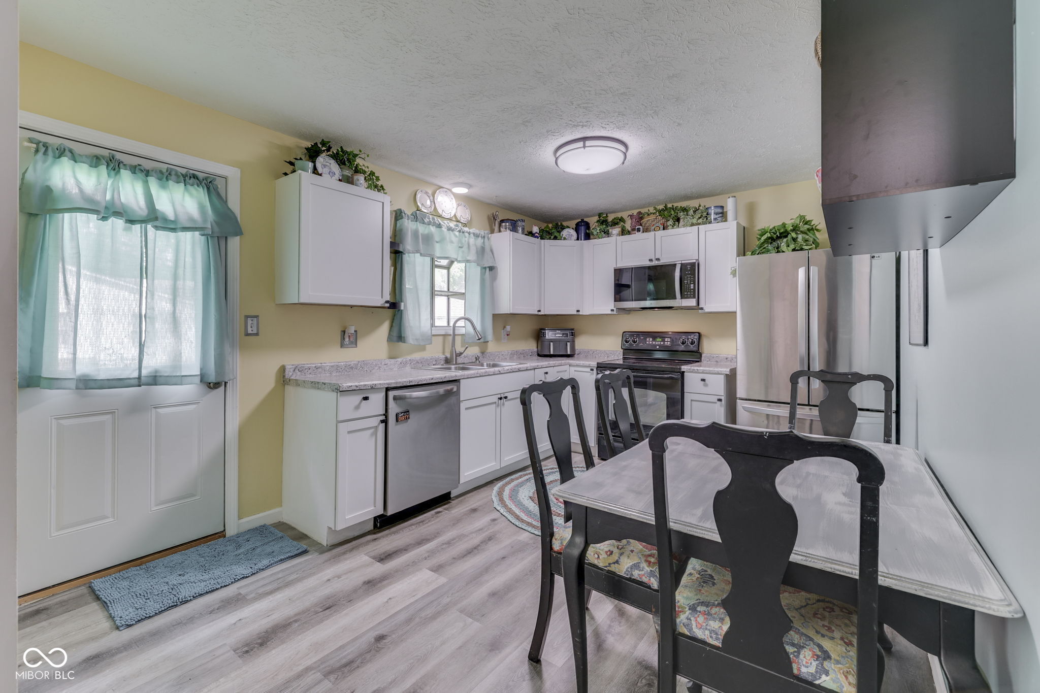960 West Stop 11 Road Indianapolis, IN 46217 - Photo 12 of 33 Gallery Image 12