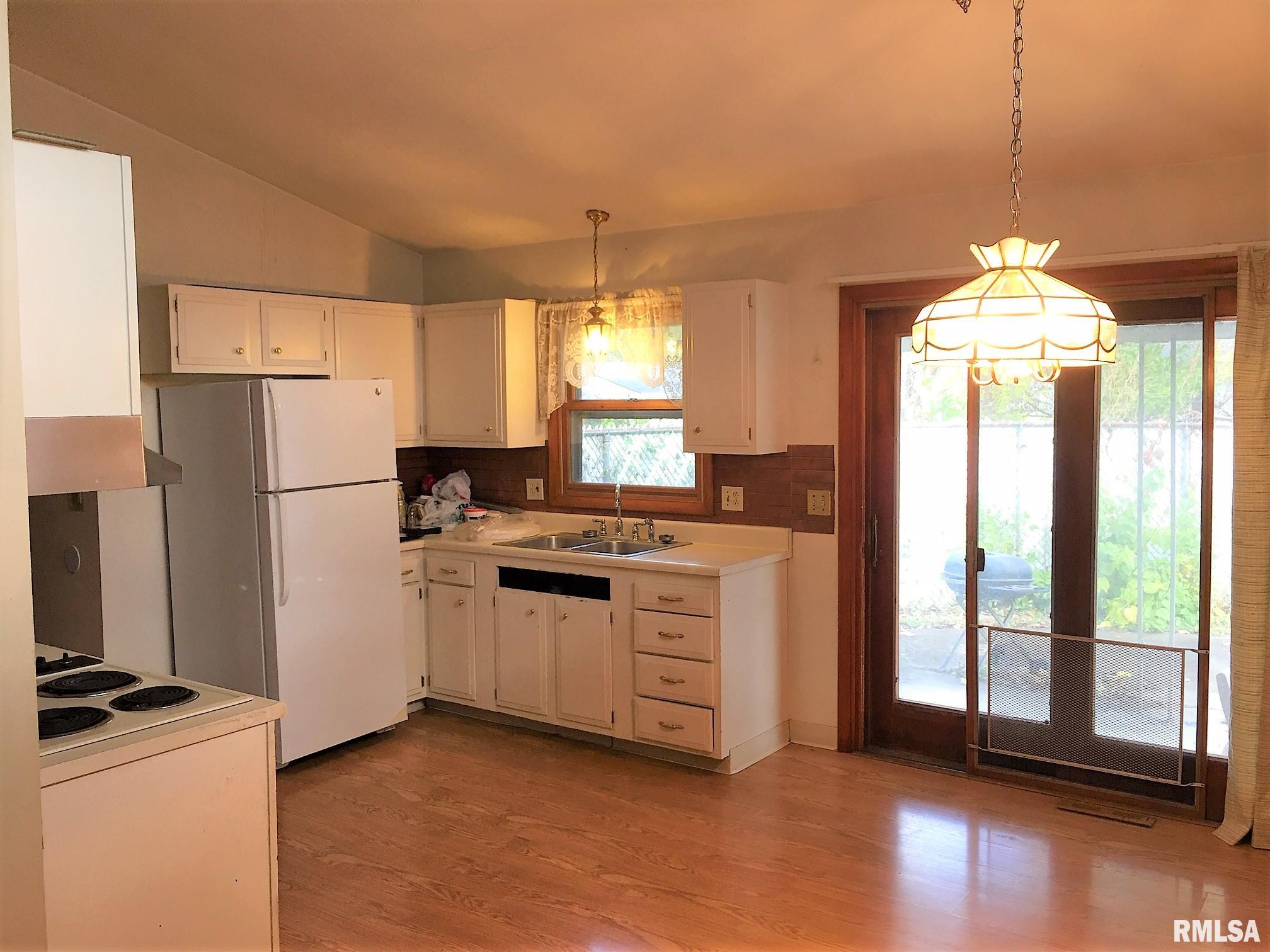 2405 Dunwich Street Springfield, IL 62702 - Photo 8 of 20