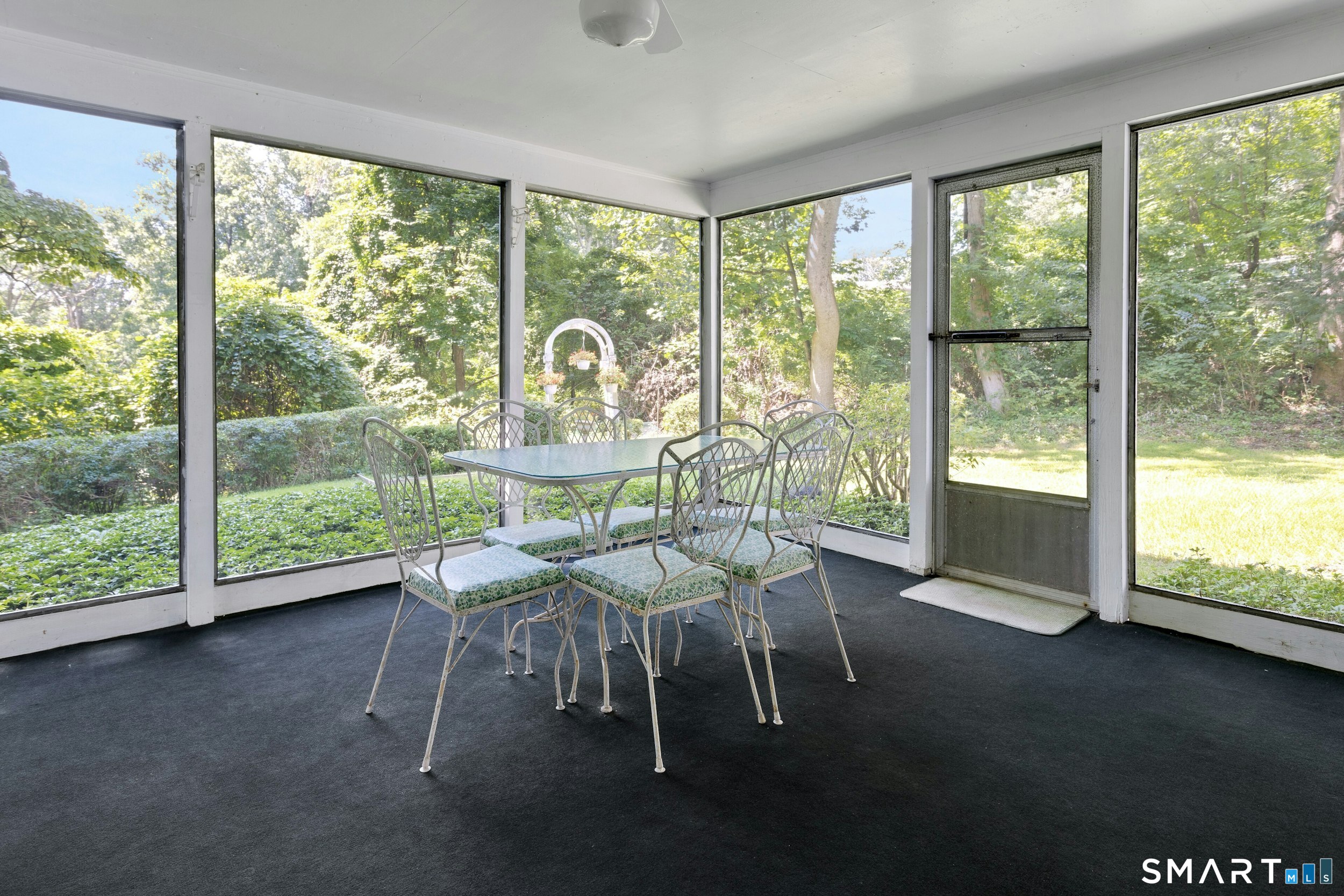 568 Hunting Ridge Road Stamford, CT 06903 - Photo 10 of 26 Gallery Image 10