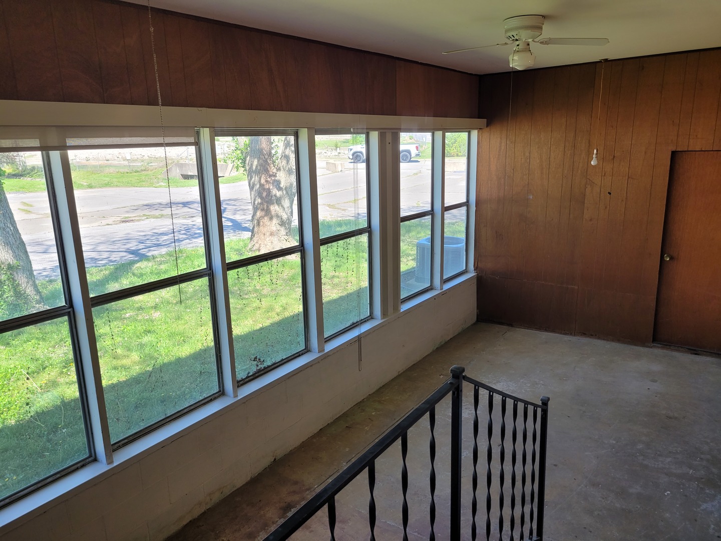 507 North 12th Street Mount Vernon, IL 62864 - Photo 12 of 23 a view of a room with large windows