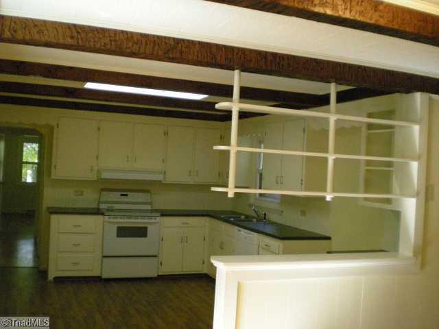 704 Pine Ridge Road Mocksville, NC 27028 - Photo 5 of 6 Kitchen.