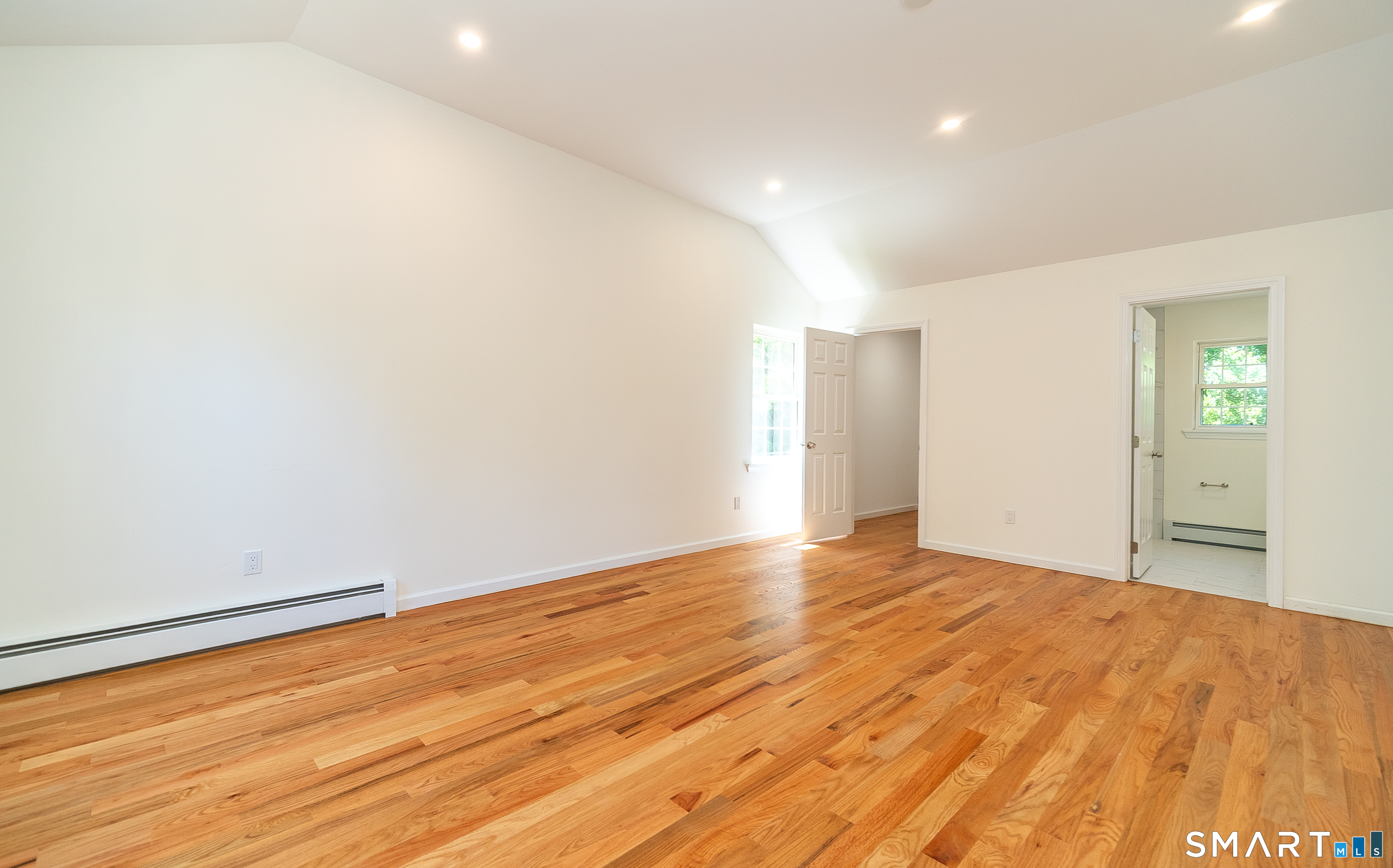1425 James Farm Road Stratford, CT 06614 - Photo 18 of 36 Gallery Image 18
