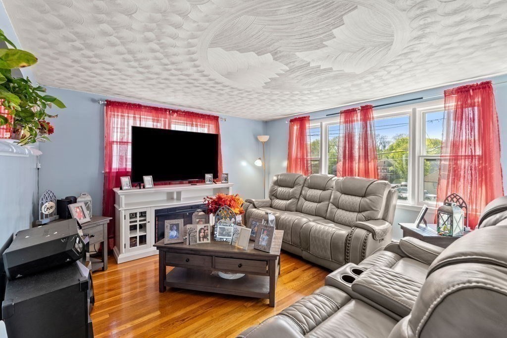 21 Spring Street Webster, MA 01570 - Photo 5 of 30