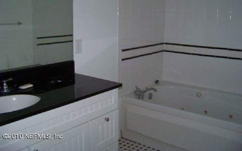86123 Meadowfield Bluffs Road Yulee, FL 32097 - Photo 5 of 5 master bath