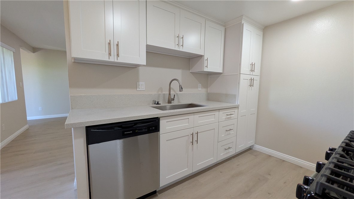 317 South Almansor Street, Unit 9 Alhambra, CA 91801 - Photo 15 of 38