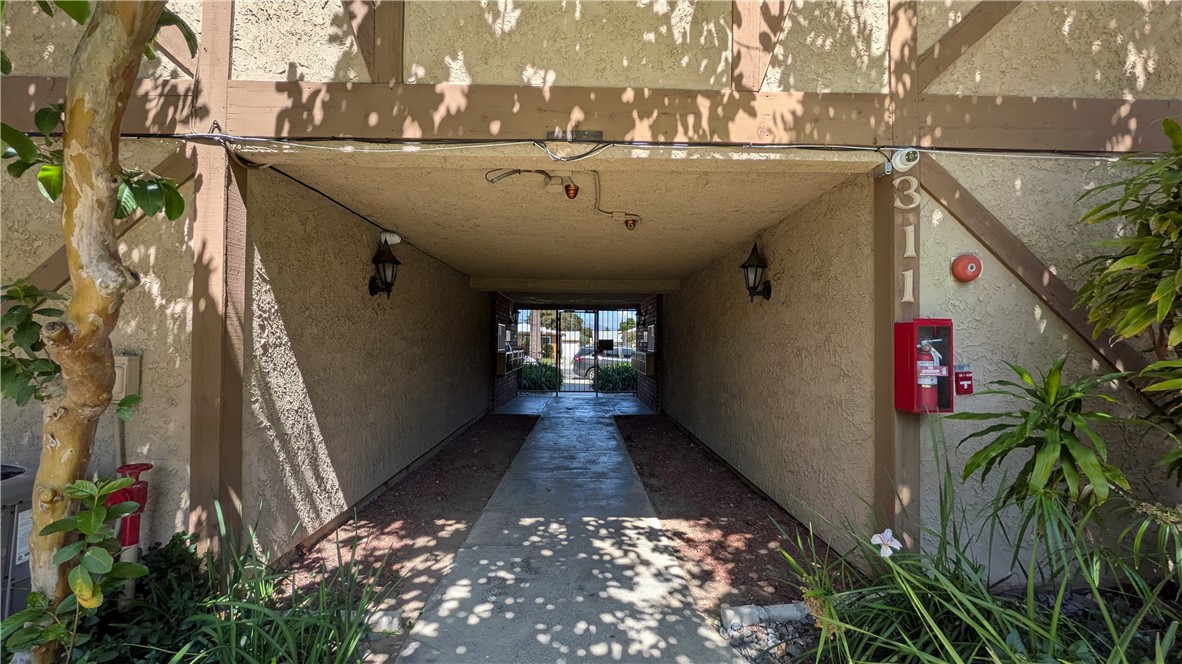 317 South Almansor Street, Unit 9 Alhambra, CA 91801 - Photo 34 of 38