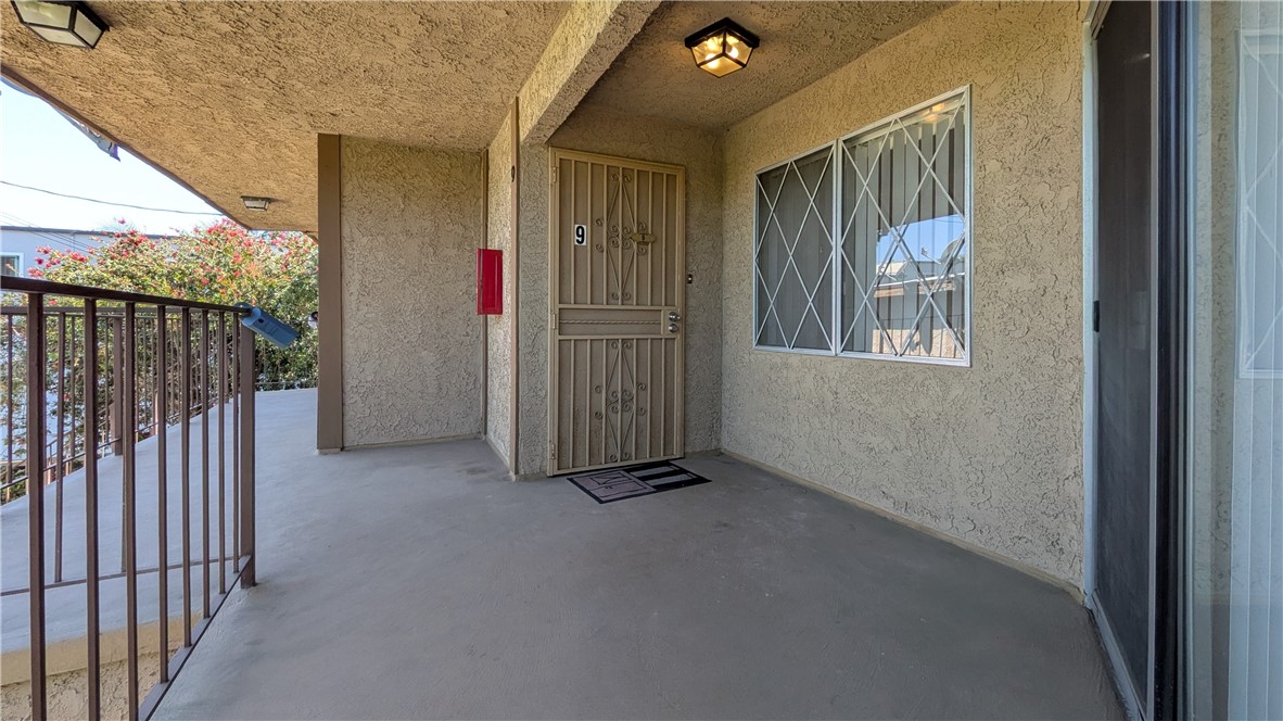 317 South Almansor Street, Unit 9 Alhambra, CA 91801 - Photo 4 of 38
