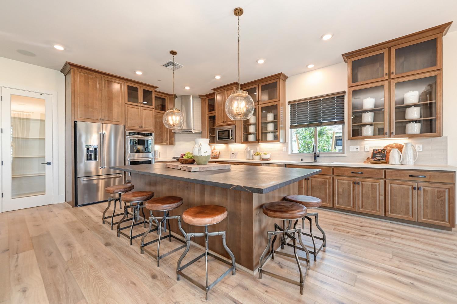 2025 Arbor Rdg Drive Roseville, CA 95747 - Photo 13 of 48