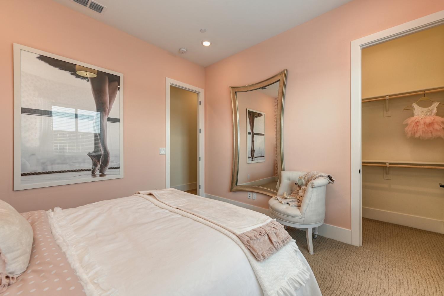 2025 Arbor Rdg Drive Roseville, CA 95747 - Photo 27 of 48