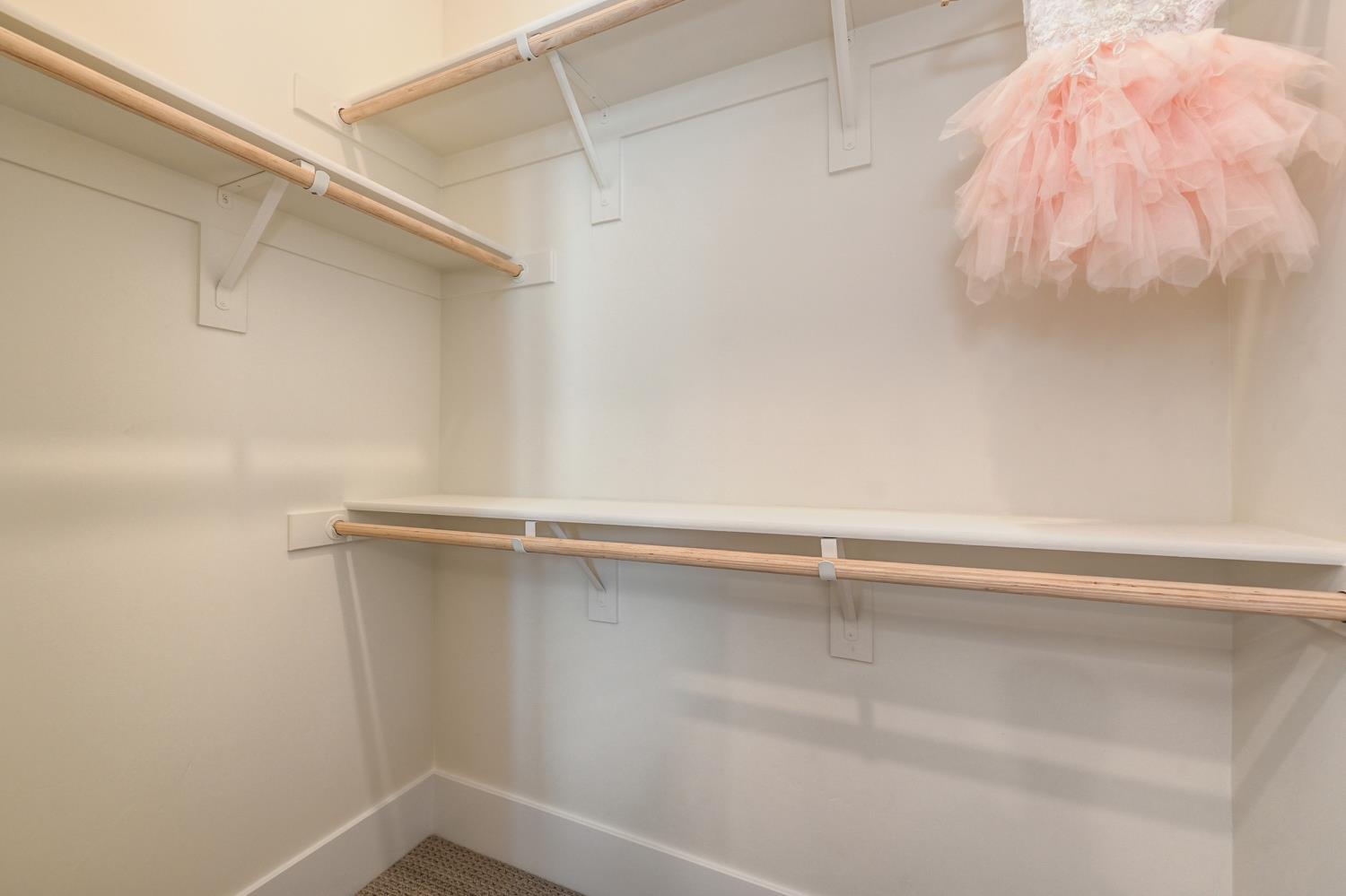 2025 Arbor Rdg Drive Roseville, CA 95747 - Photo 29 of 48