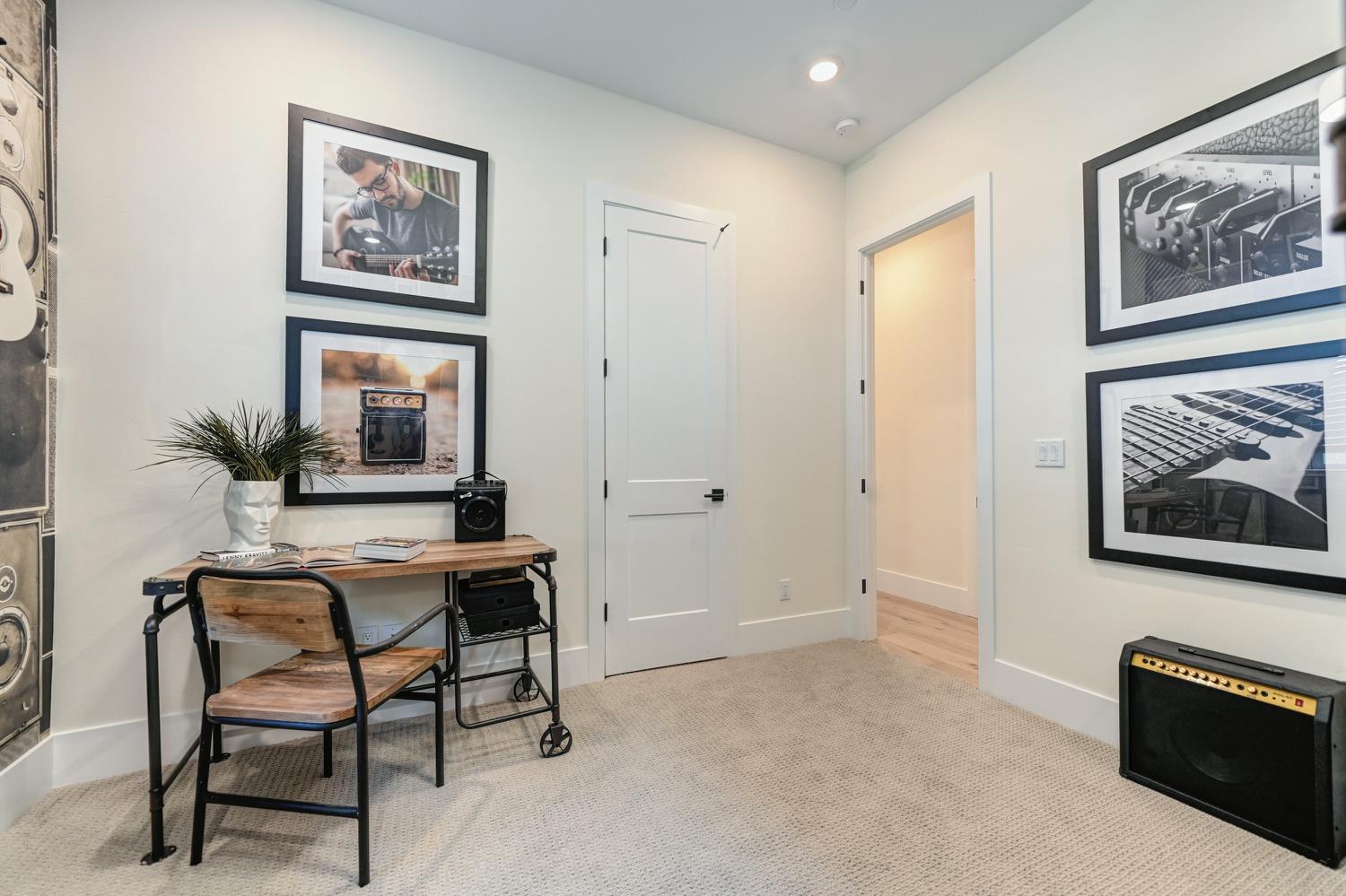 2025 Arbor Rdg Drive Roseville, CA 95747 - Photo 31 of 48