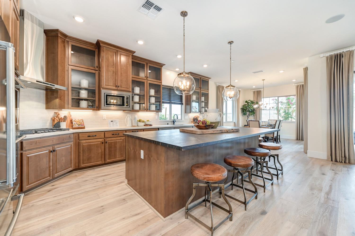 2025 Arbor Rdg Drive Roseville, CA 95747 - Photo 10 of 48