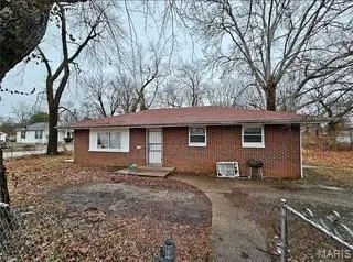 $28,000 | 5050 Hallows Avenue, East St. Louis, IL 62204