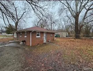 $28,000 | 5050 Hallows Avenue, East St. Louis, IL 62204