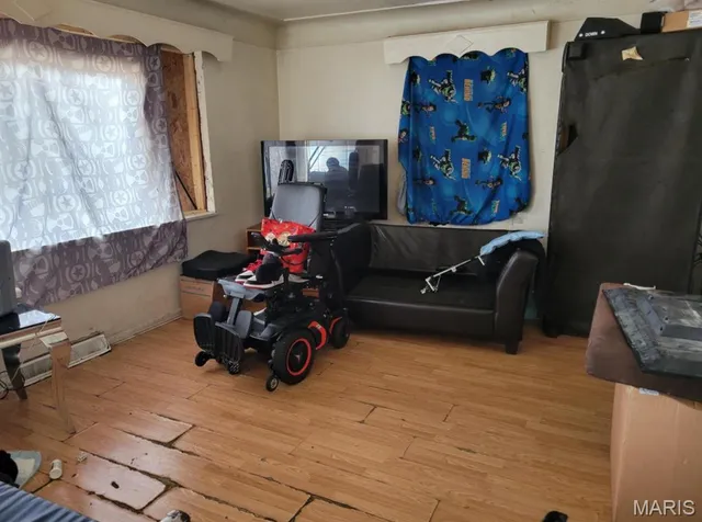 $28,000 | 5050 Hallows Avenue, East St. Louis, IL 62204