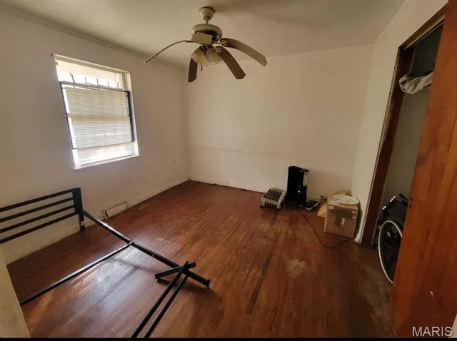 $28,000 | 5050 Hallows Avenue, East St. Louis, IL 62204