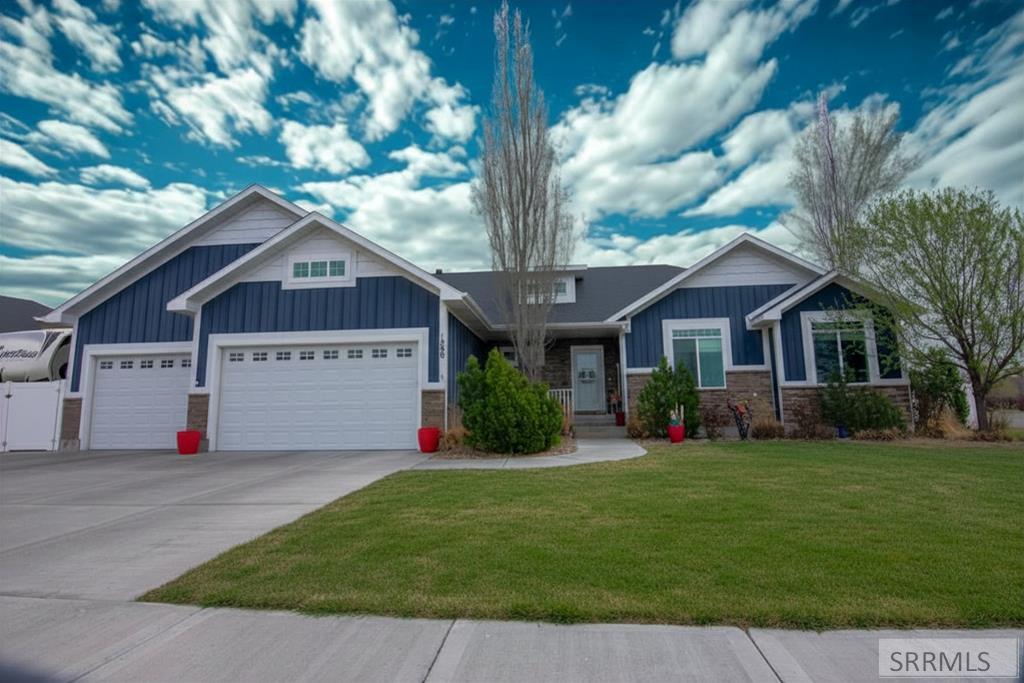 1080 Red Robin Court Ammon, ID 83401 - Photo 1 of 32 Main View