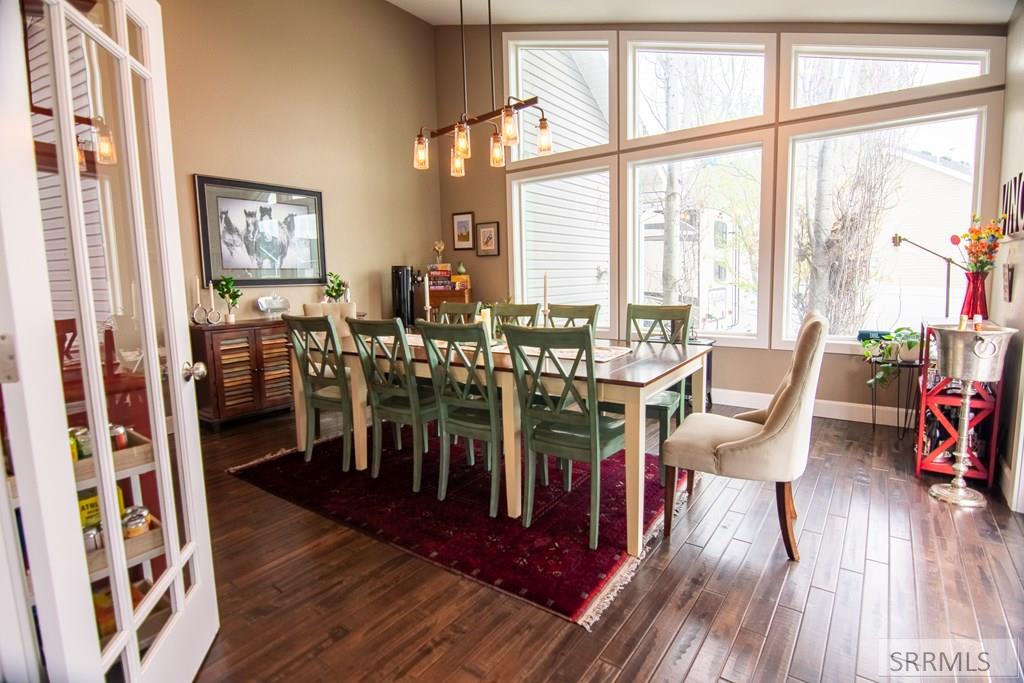 1080 Red Robin Court Ammon, ID 83401 - Photo 10 of 32 Dining Room