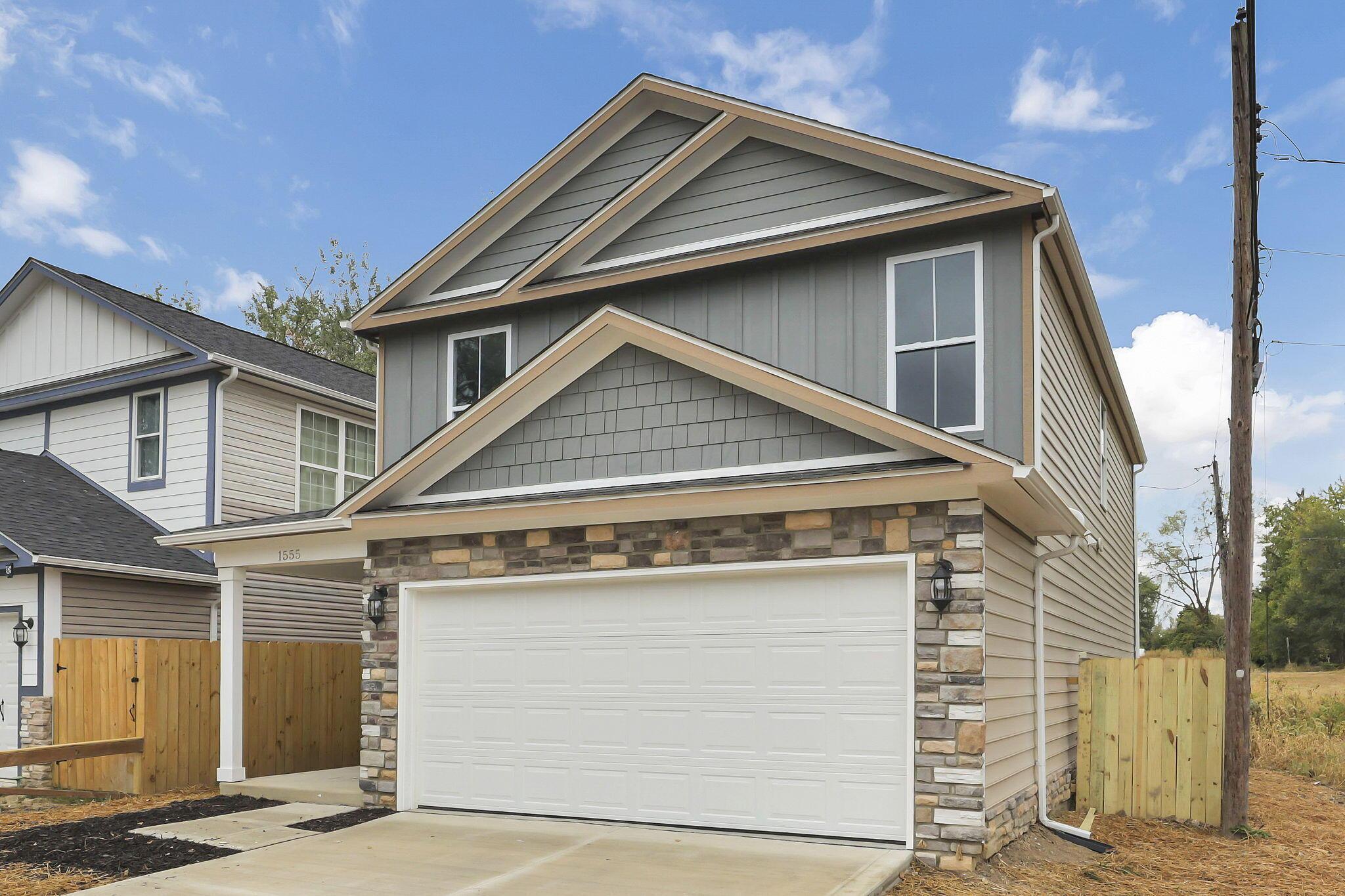 1555 Delbert Road Columbus, OH 43219 - Photo 4 of 48 4-web-or-mls-0N4A2677 - Copy