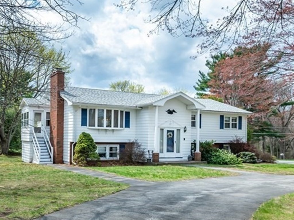 228 Chandler Road Andover, MA 01810 - Photo 1 of 30 Gallery Image 1